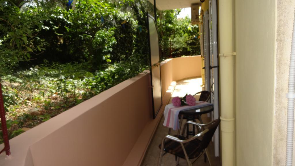 Pansion Filoxenia Apartments & Studios Tsoukaladhes Ngoại thất bức ảnh