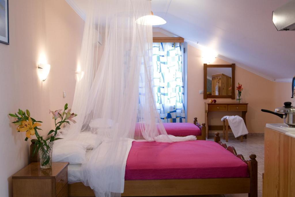 Pansion Filoxenia Apartments & Studios Tsoukaladhes Phòng bức ảnh